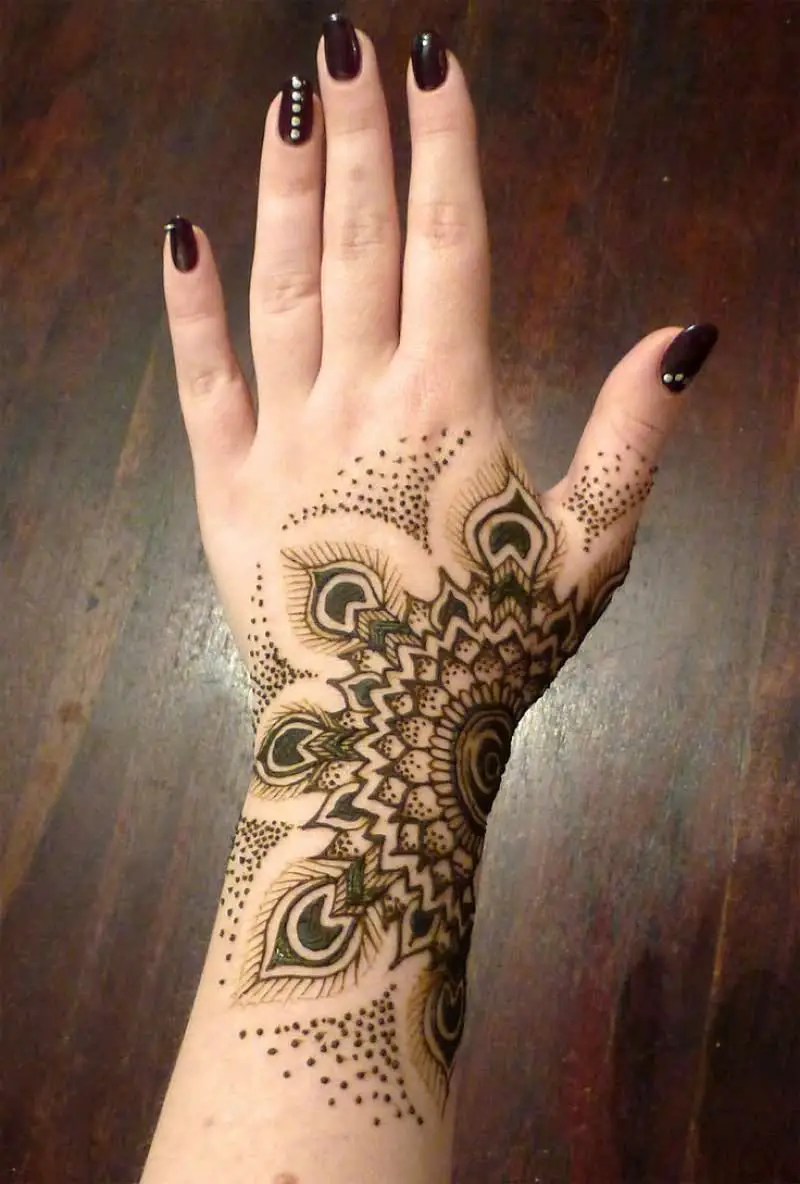 hand-tattoos-for-girls-18