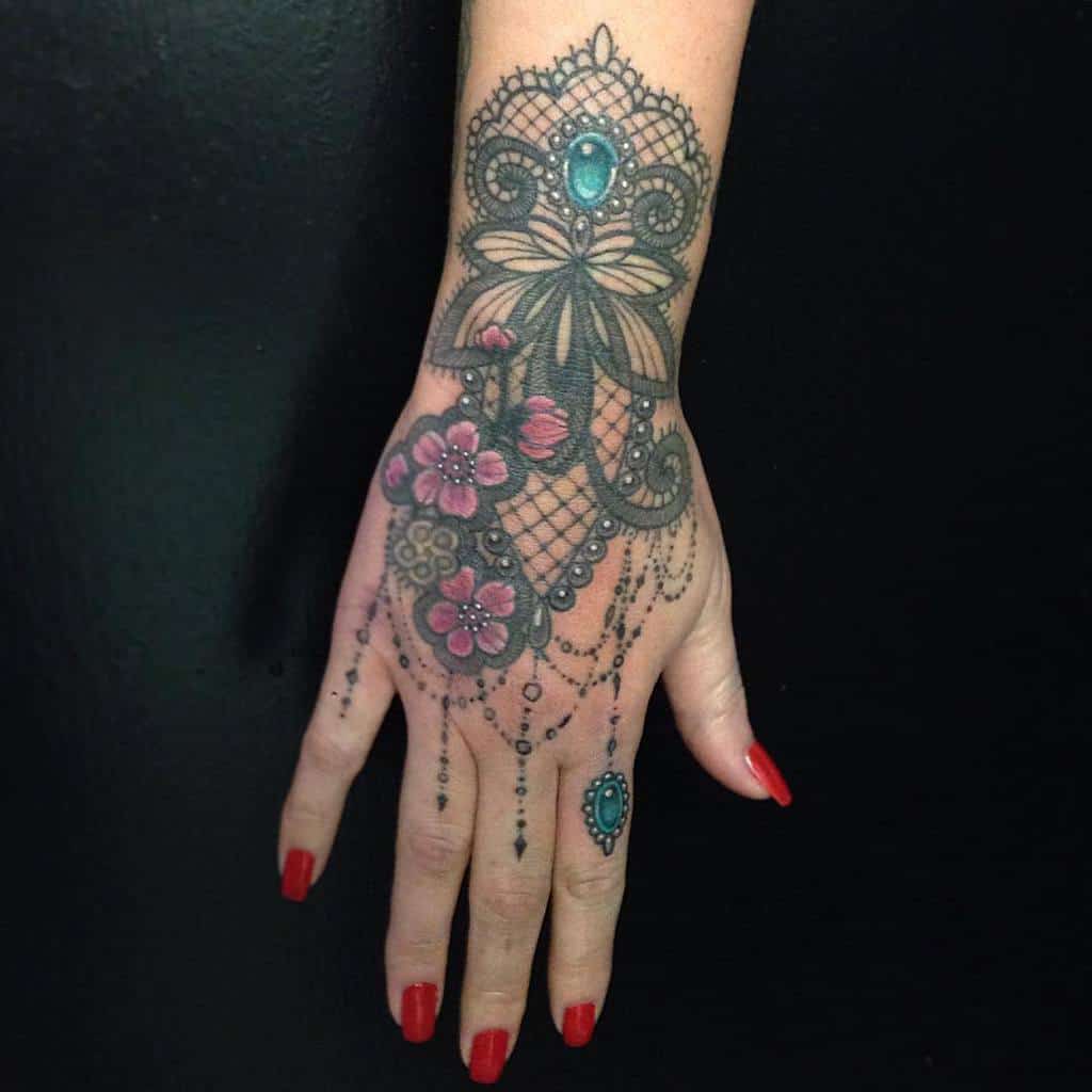 hand-tattoos-for-girls-19