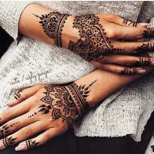 fashionable hand tattoos for girls