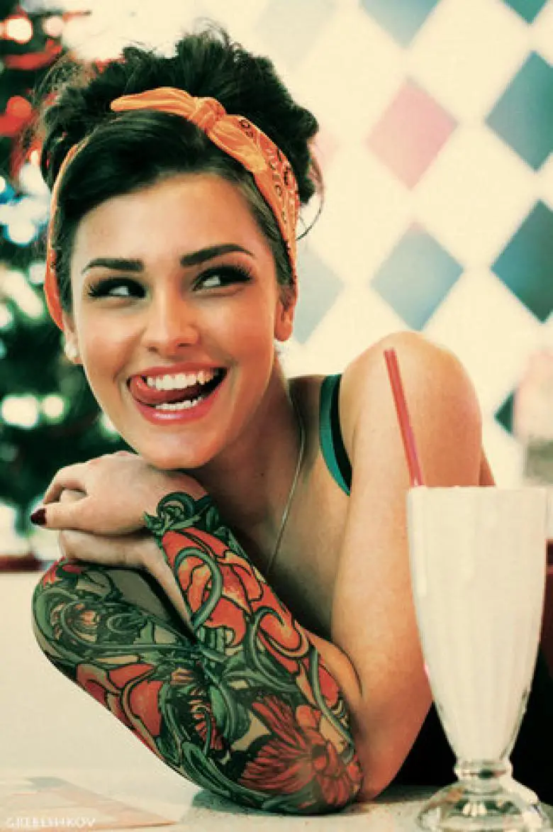 spunky hot girls with tattoos