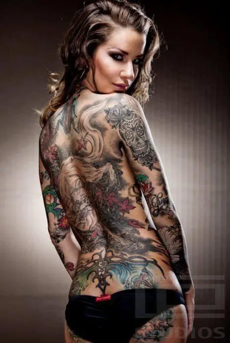 PROVOCATIVE HOT GIRLS TATTOO