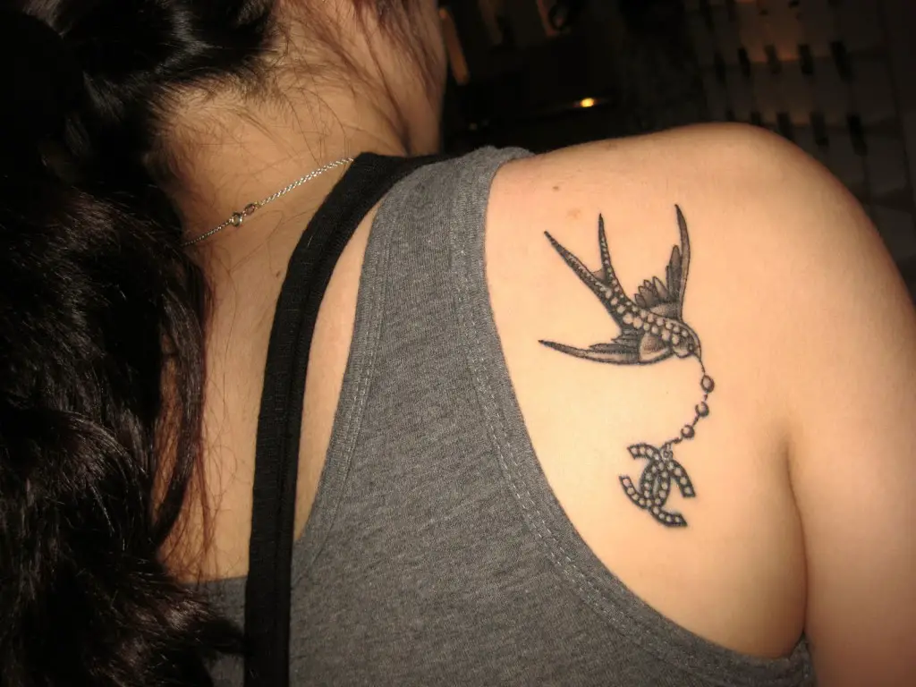 15 Handpicked Long Lasting Temporary Tattoos for Adults