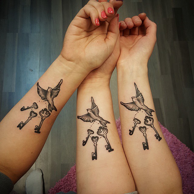matching-tattoos-for-sisters-6