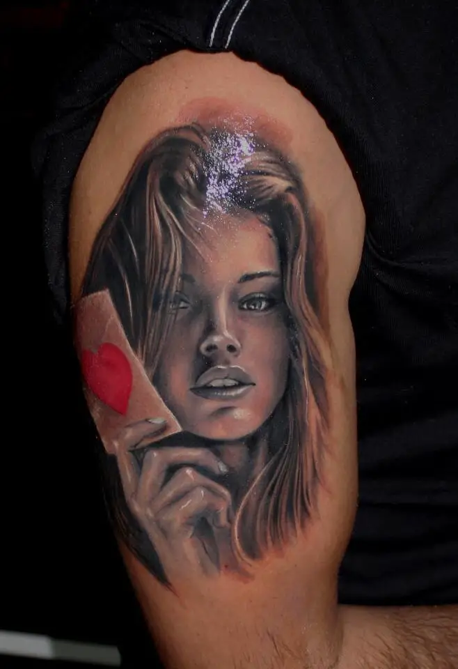 queen of hearts tattoo with killer look