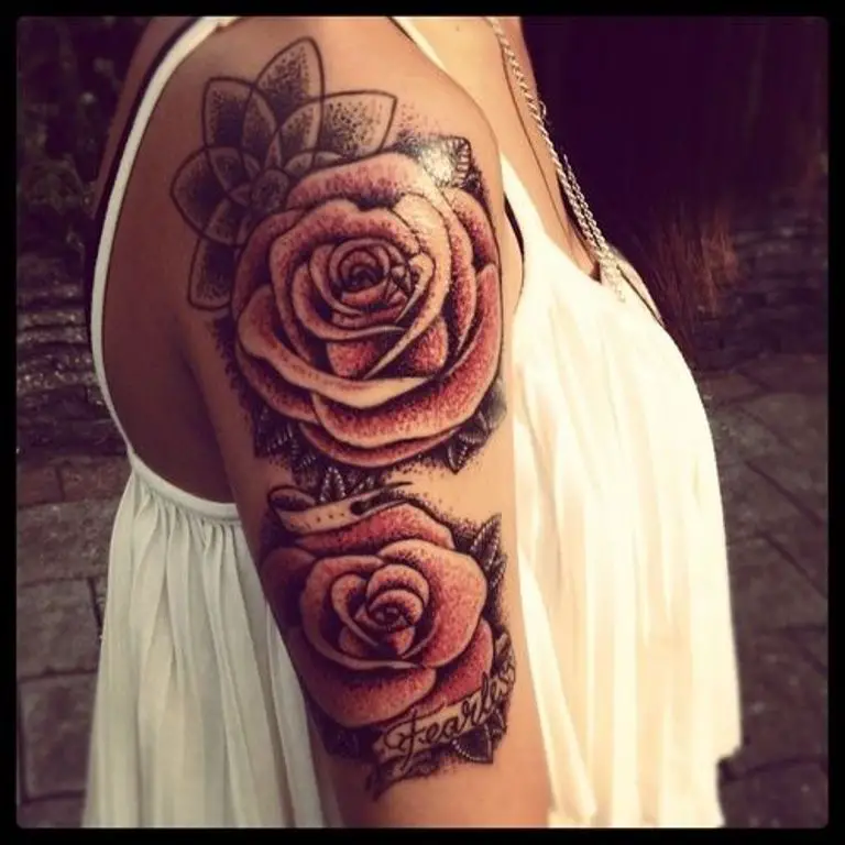 Rose Tattoos On Shoulder for women 