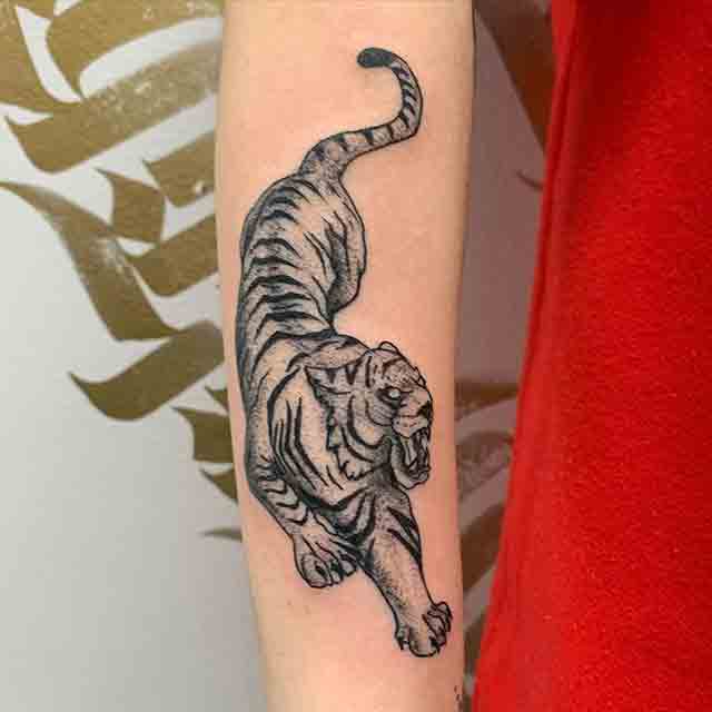 Back-oF-Forearm-Tattoos-For-Women-(2)