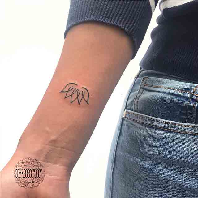 Lotus-Forearm-Tattoos-For-Women-(3)