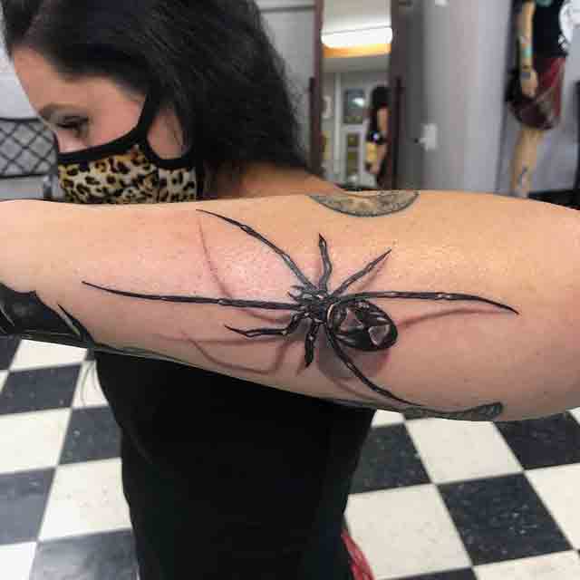 Side-Forearm-Tattoos-For-Women-(3)