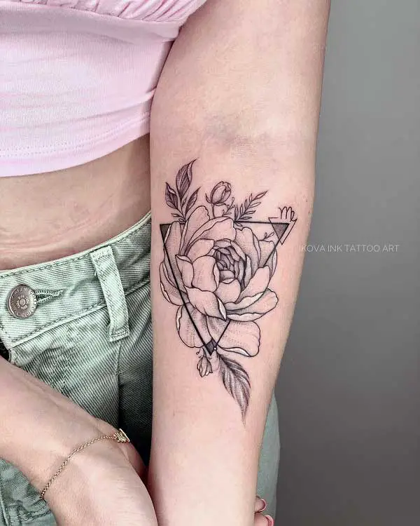 womens-forearm-tattoos-3-ttt