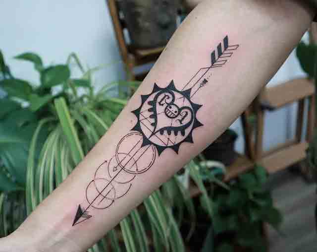 Arrow-Tattoo-On-Wrist-For-Men-(1)