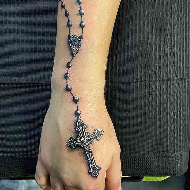 Rosary-Wrist-Tattoos-For-Men-(1)