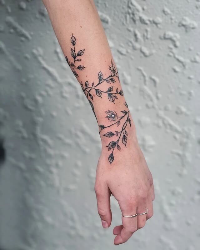 12 Simple Vine Tattoos On Wrist  Tattoo Designs  TattoosBagcom