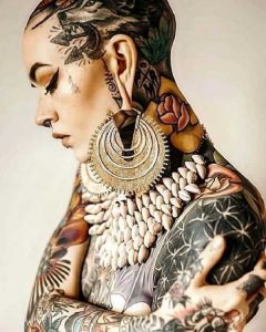 22 Breathtaking Tribal Tattoos For Women to Make The Impression