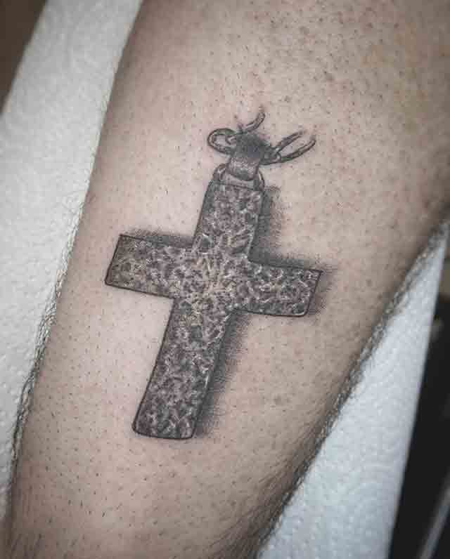 Cross-Tattoos-For-Men-On-Leg-(1)