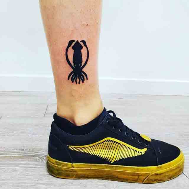 Simple-Leg-Tattoos-For-Men-(1)