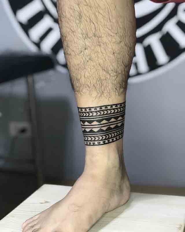 Wrap-around-Leg-Tattoos-For-Men-(3)