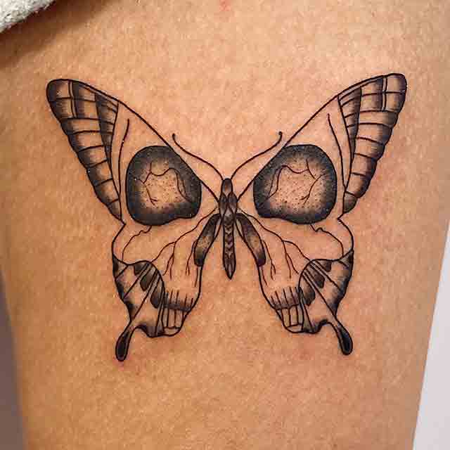 Butterfly-Thigh-Tattoos-For-Females-(2)