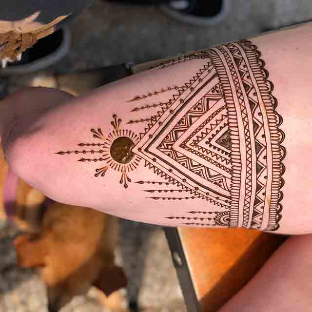 Henna-Thigh-Tattoos-(1)