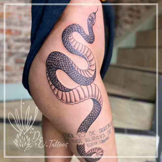 Snake-Thigh-Tattoos-(1)