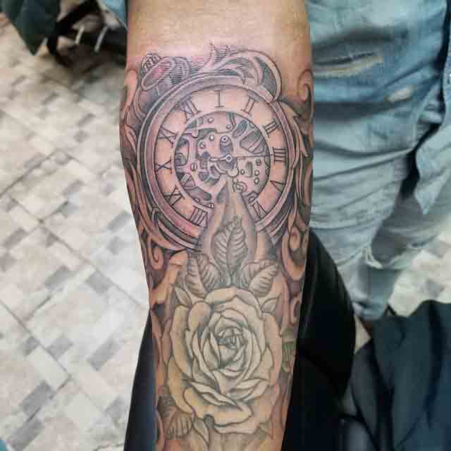 Clock-Sleeve-Tattoos-For-Men-(1)