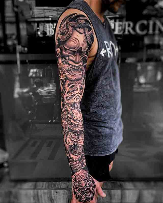 Japanese-Tattoos-Sleeves-For-Men-(1)