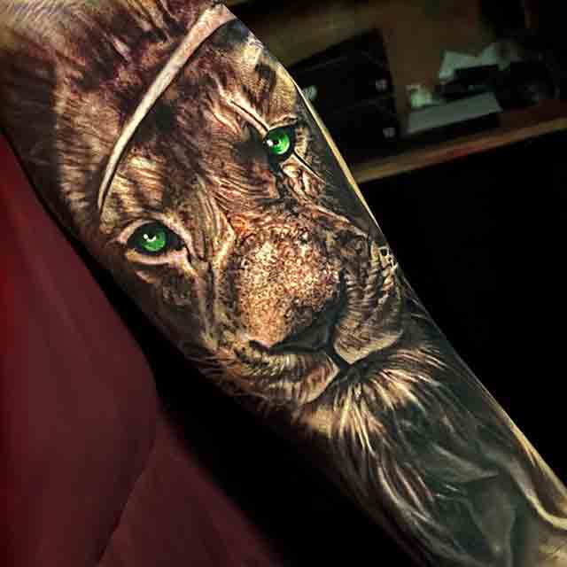 Lion-Sleeve-Tattoos-For-Men-(1)