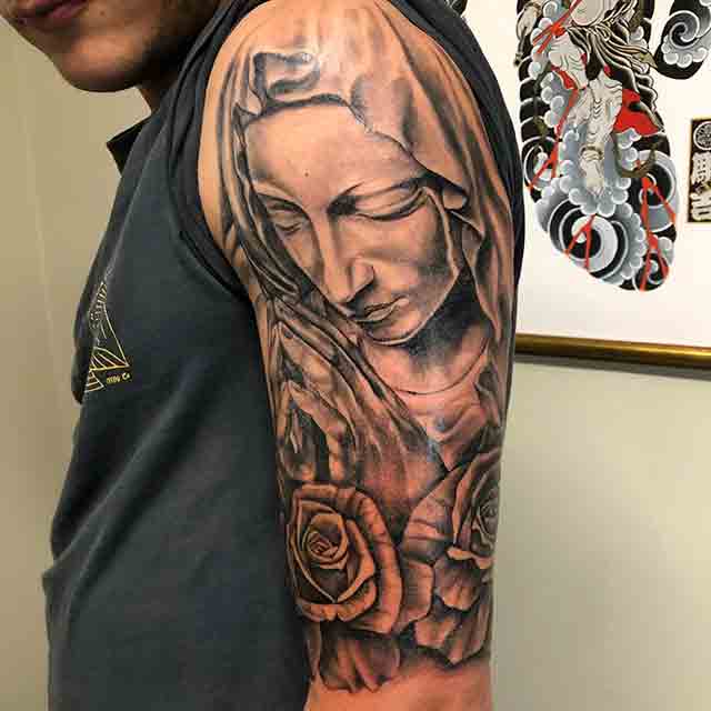Black-And-Grey-Half-Sleeve-Tattoos-For-Men-(1)
