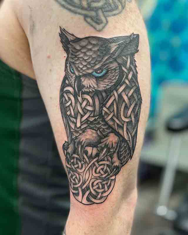 Celtic-Half-Sleeve-Tattoos-For-Men-(1)