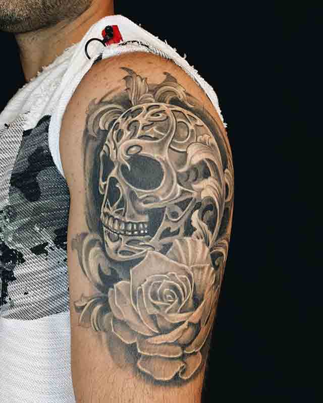 Half-Sleeve-Skull-Tattoos-For-Men-(3)