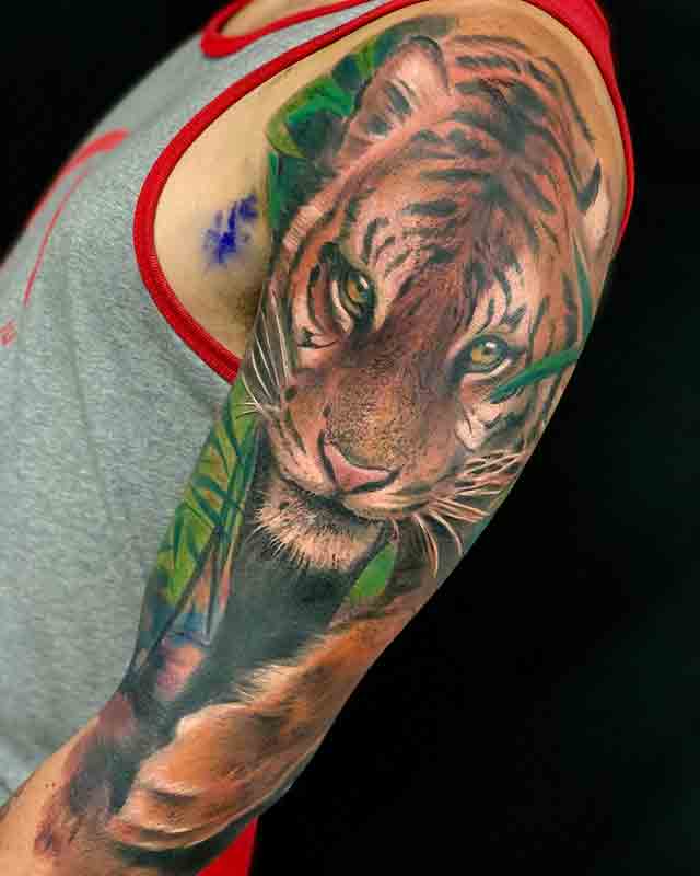 Half-Sleeve-Tiger-Tattoos-For-Men-(1)