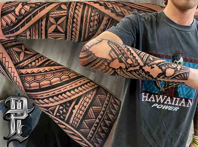 Half-Sleeve-Tribal-Tattoos-For-Men-(2)