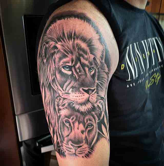 Lion-Half-Sleeve-Tattoos-For-Men-(1)