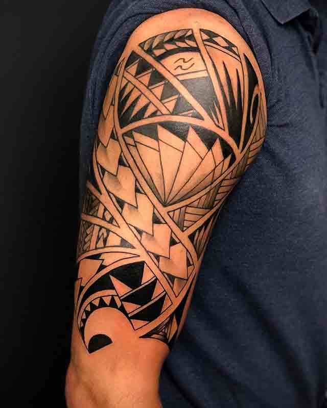 Polynesian-Half-Sleeve-Tattoos-For-Men-(2)