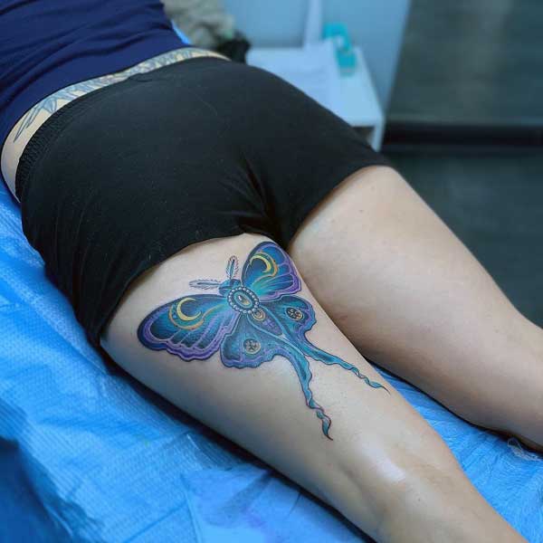 back-of-thigh-tattoo-for-girl-1
