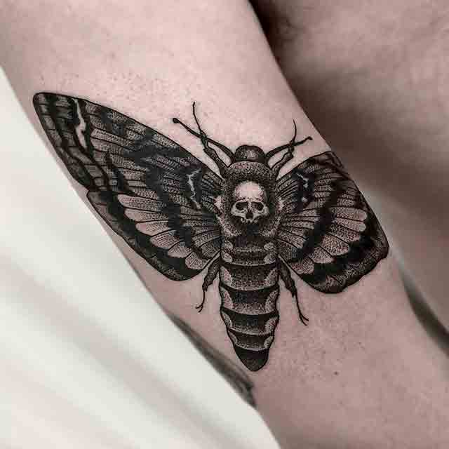 death-head-moth-tattoo 