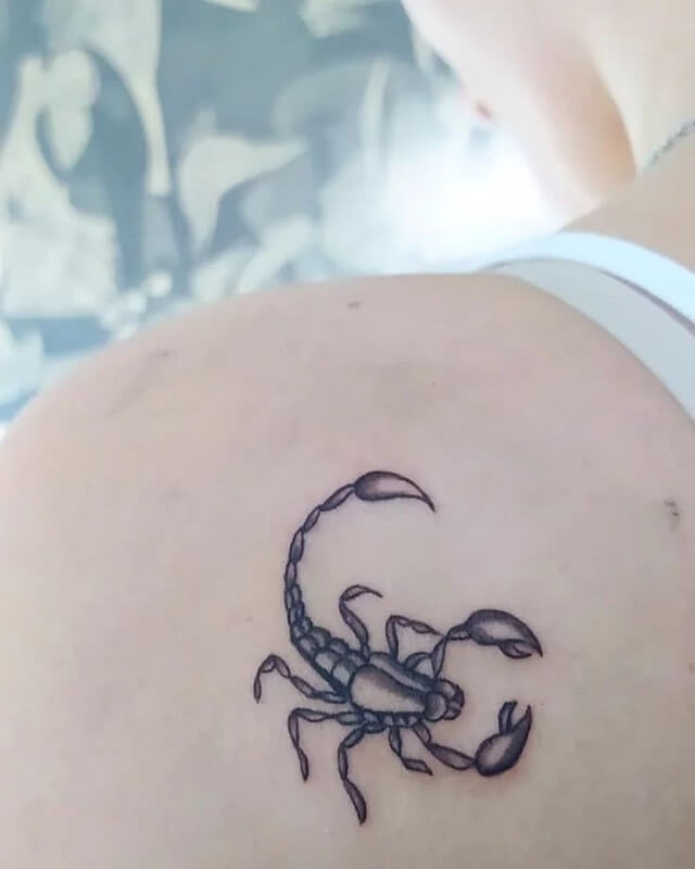 simple scorpion tattoo 