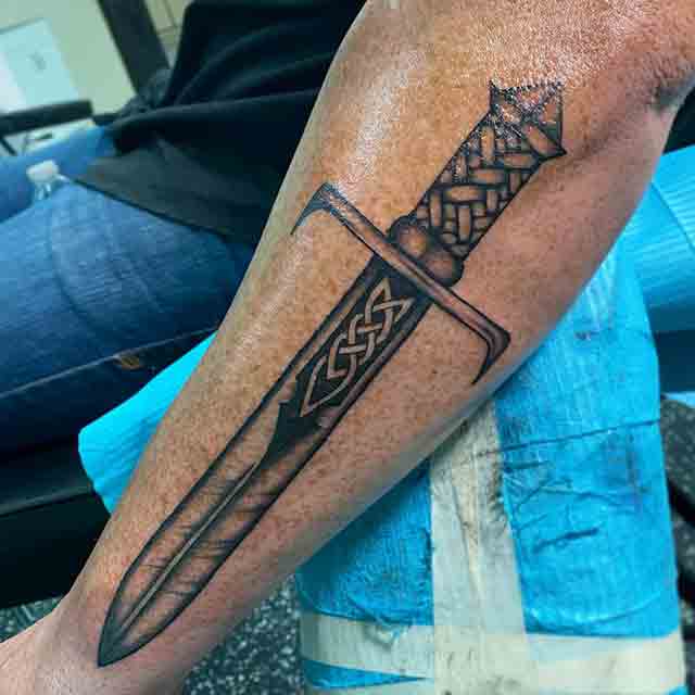 celtic-sword-tattoo-(2)