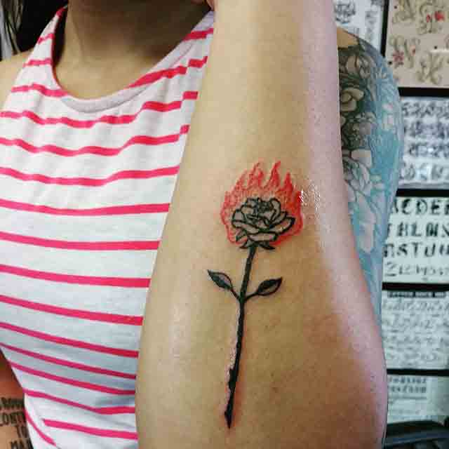 fire-rose-tattoo-(2)