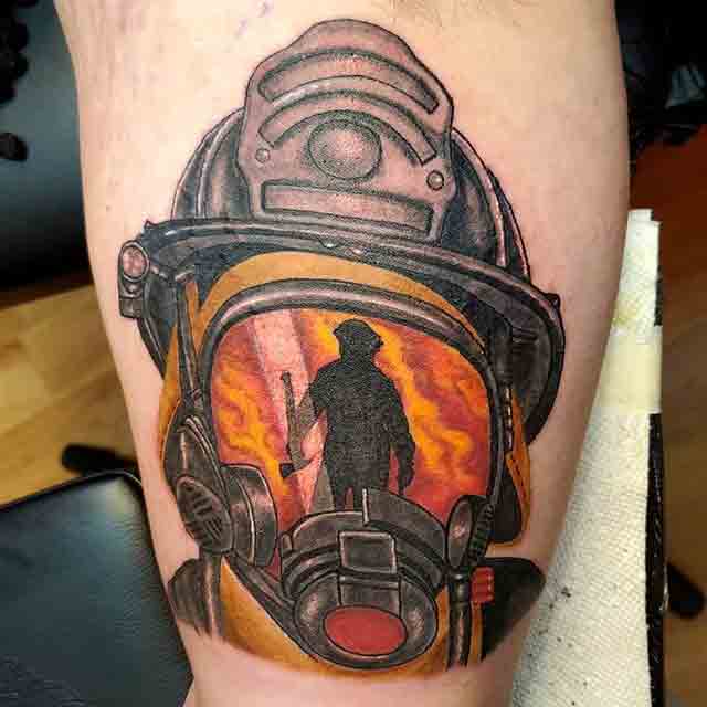 firefighter-helmet-tattoo-(4)