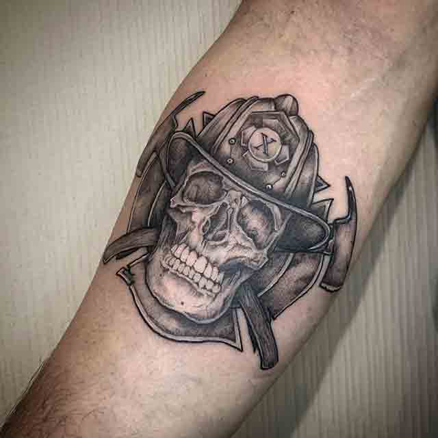firefighter-helmet-tattoo-(5)