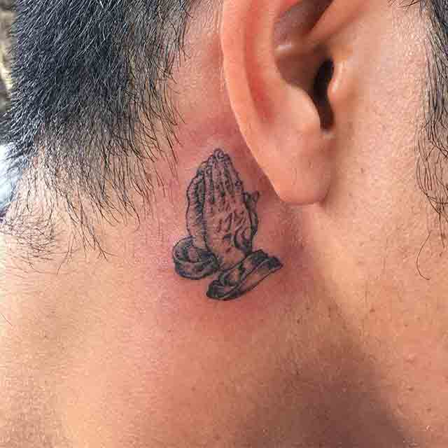 10 Tempting small praying hands tattoos