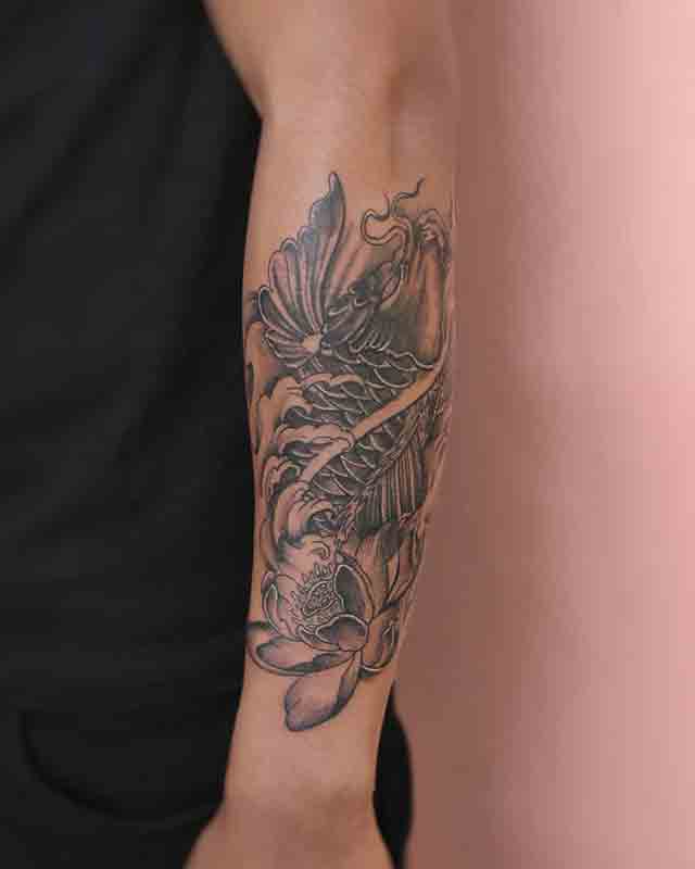 black-and-white-koi-fish-tattoo-(1)