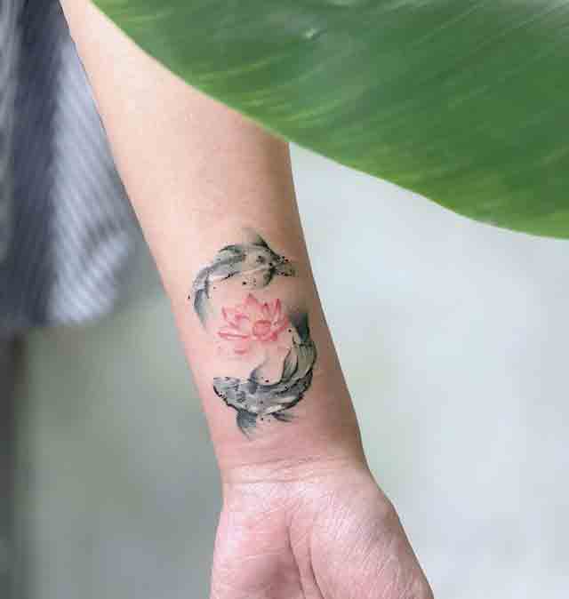 black-and-white-koi-fish-tattoo-(2)