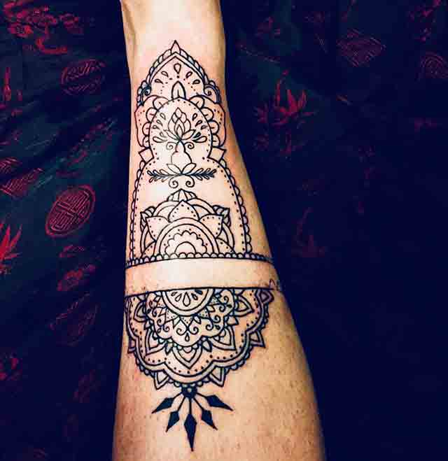 Henna-Leg-Tattoo-(2)