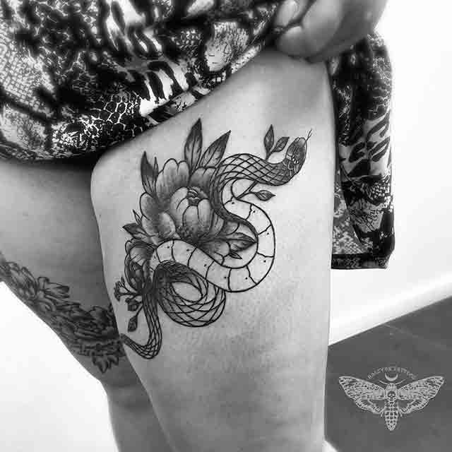 upper-leg-tattoos-(2)