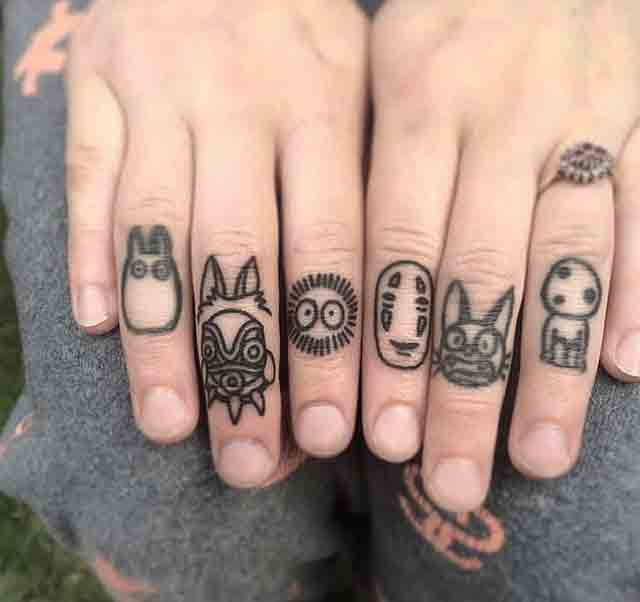 Anime-Finger-Tattoos-(1)