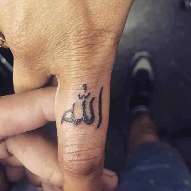 72 Arabic Tattoos Ideas and Inspirations for Men and Women –