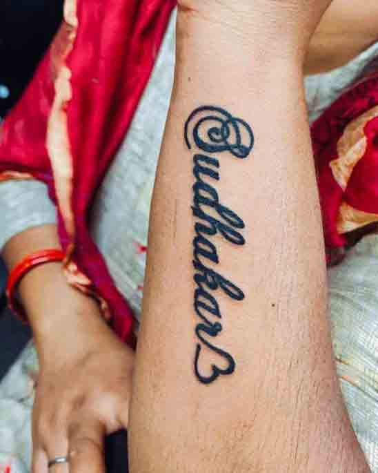 Arm-Name-Tattoos-For-Women-(2)