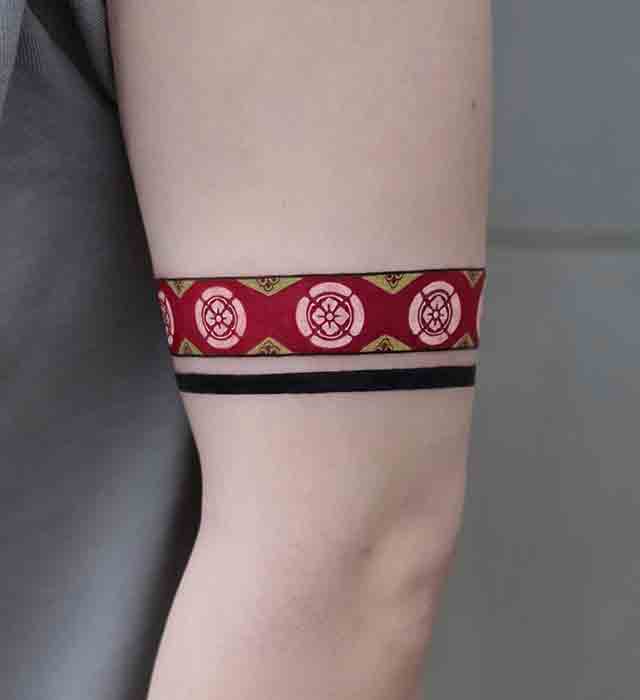 Arm-Ring-Tattoos-For-Men-(1)