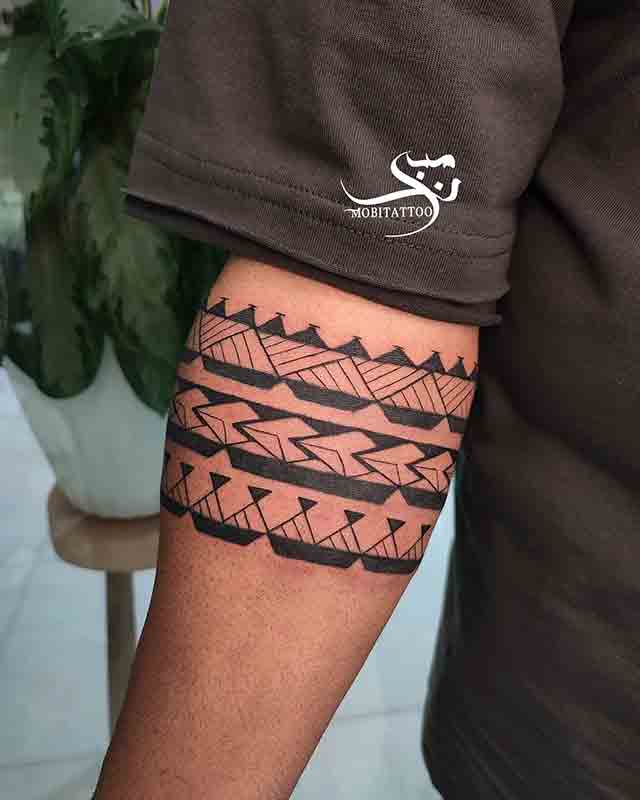 Arm-Ring-Tattoos-For-Men-(3)